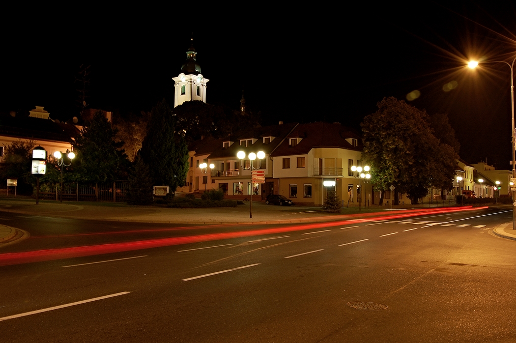 Křižovatka na náměstí směr na Mor. Písek
