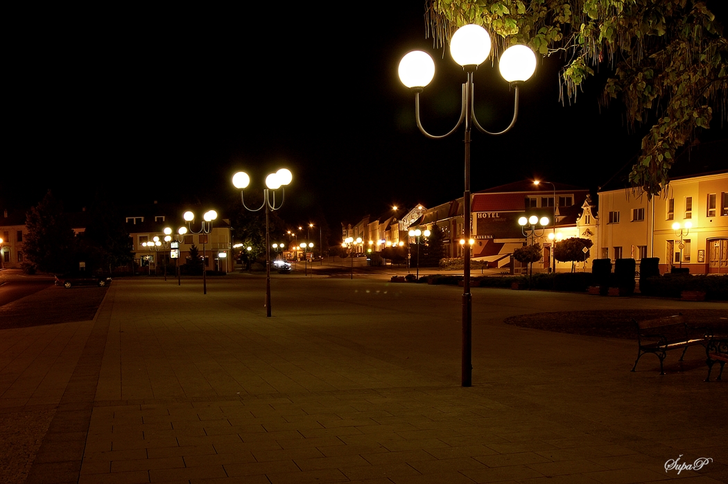 Náměstí.